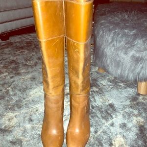 Antonio Melani Buckskin colored size 6 boots